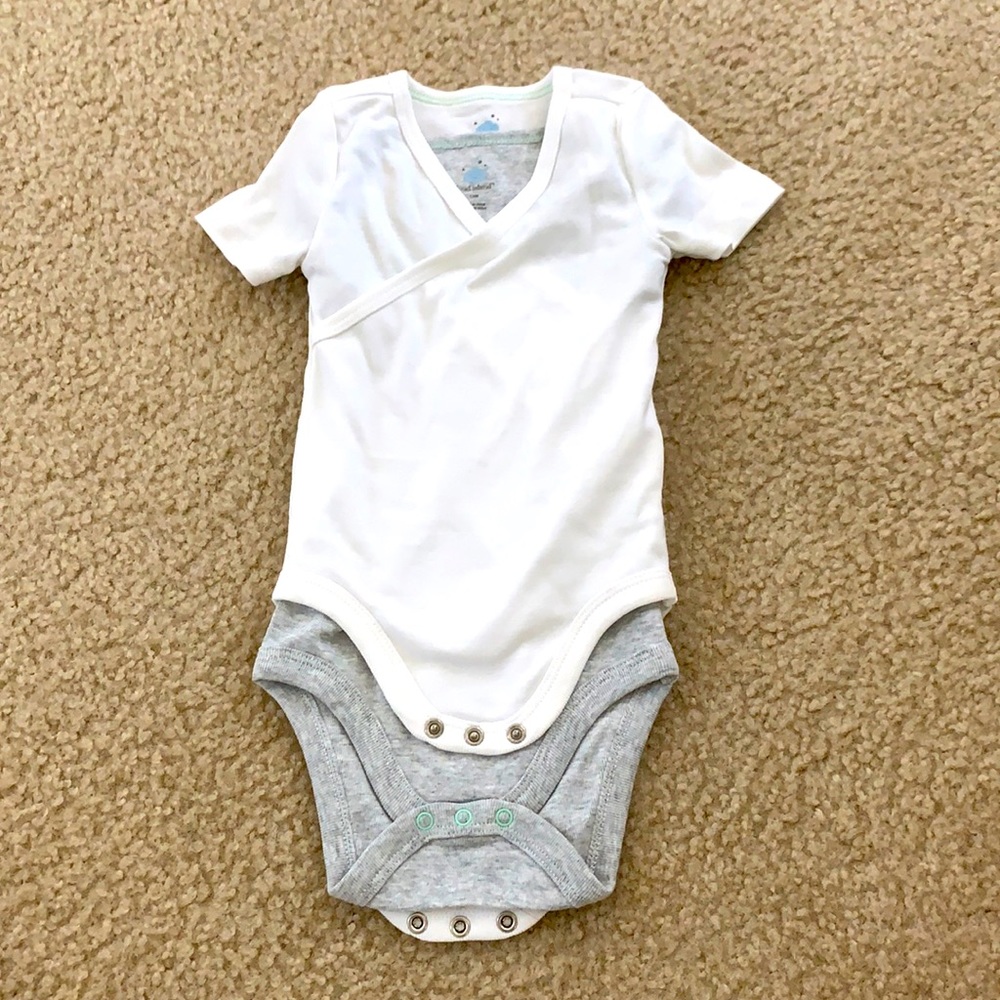 New Cloud Island 12 months onsie set.